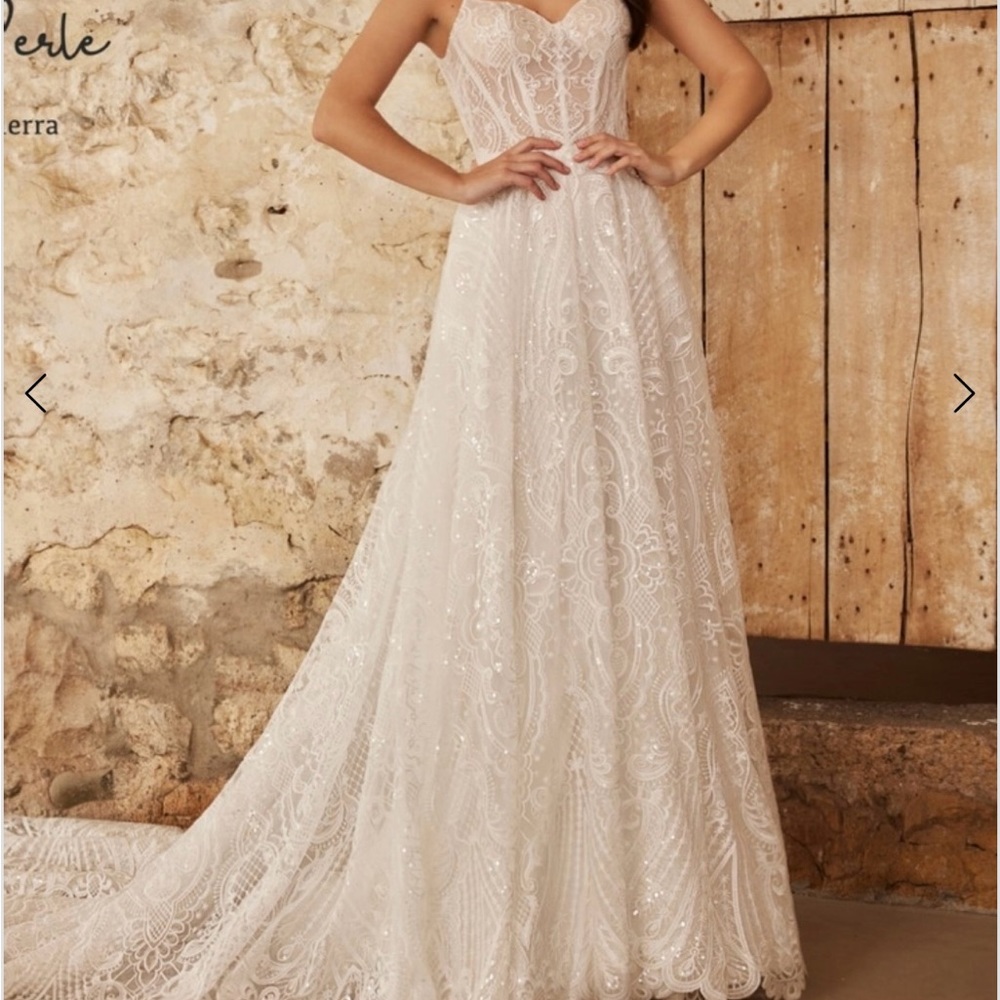 La Perle Wedding Dress